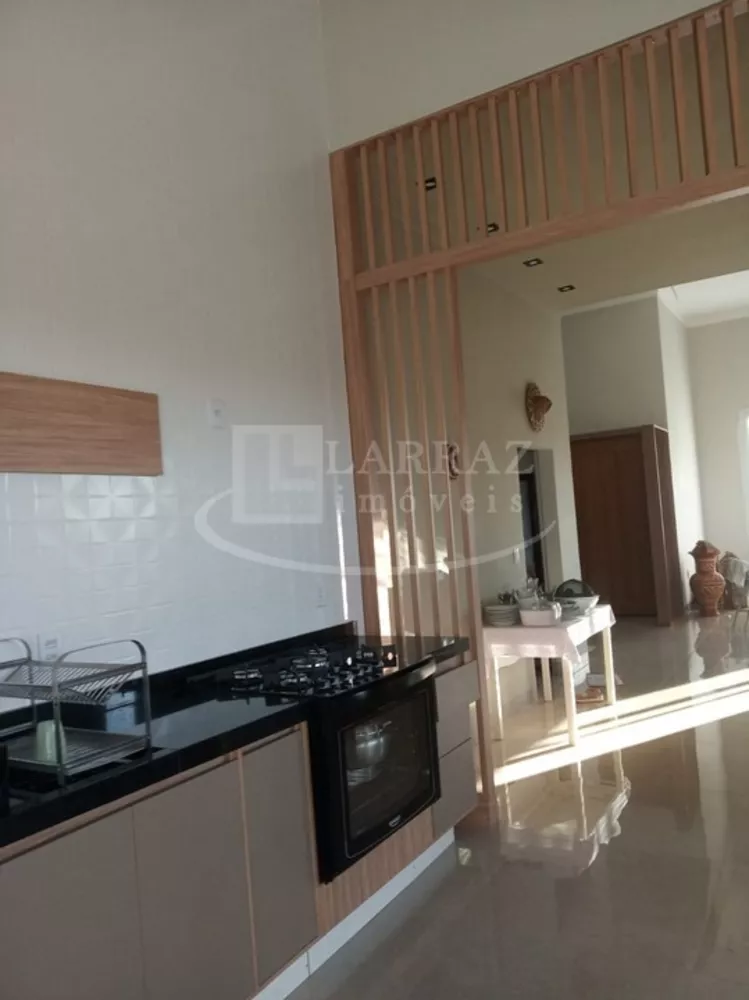 Casa, 3 quartos, 206 m² - Foto 4