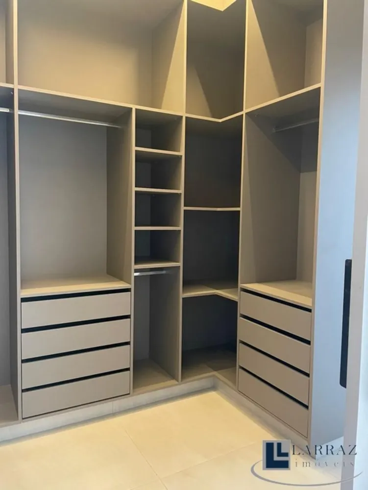 Casa, 3 quartos, 233 m² - Foto 2