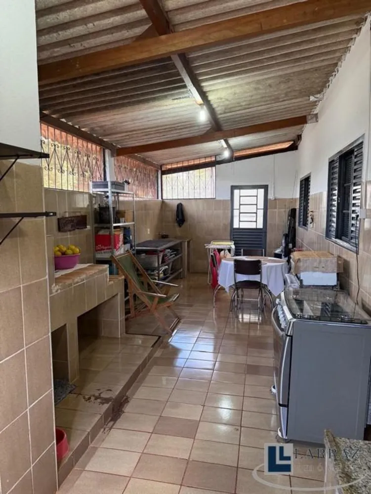 Sítio, 3 quartos, 200 m² - Foto 1