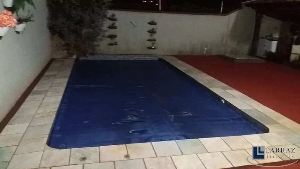 Casa, 4 quartos, 300 m² - Foto 1