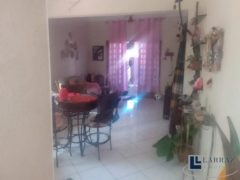 Casa, 3 quartos, 192 m² - Foto 1