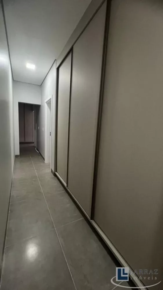 Casa, 3 quartos, 196 m² - Foto 2