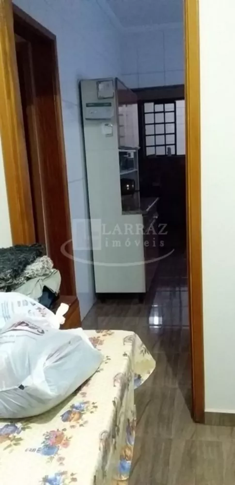 Casa, 4 quartos, 179 m² - Foto 2