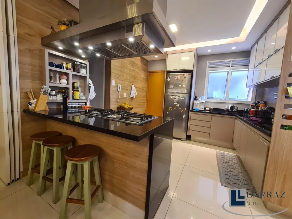 Apartamento, 3 quartos, 172 m² - Foto 1