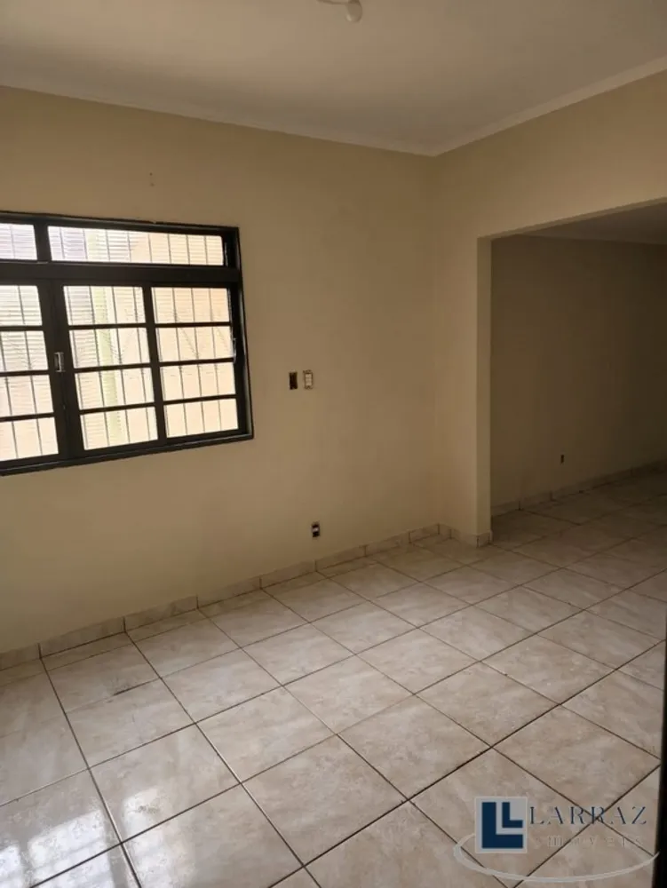 Casa, 3 quartos, 250 m² - Foto 2