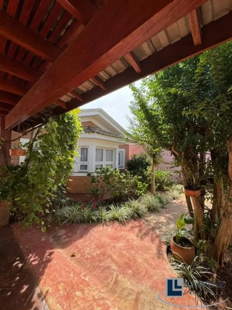 Casa, 3 quartos, 230 m² - Foto 1