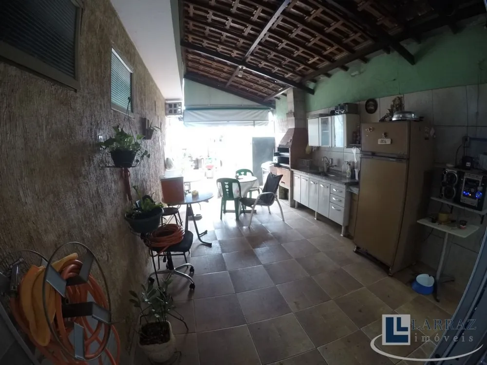 Casa, 3 quartos, 200 m² - Foto 2