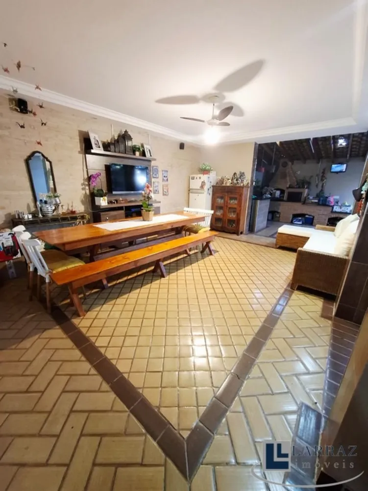 Casa, 3 quartos, 260 m² - Foto 3