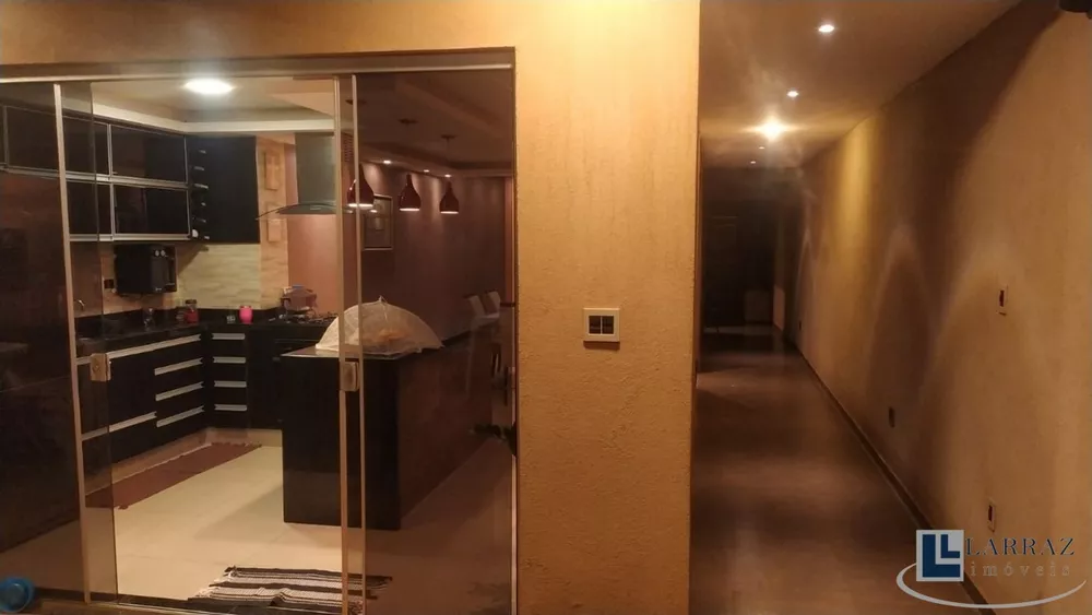 Casa, 3 quartos, 218 m² - Foto 10