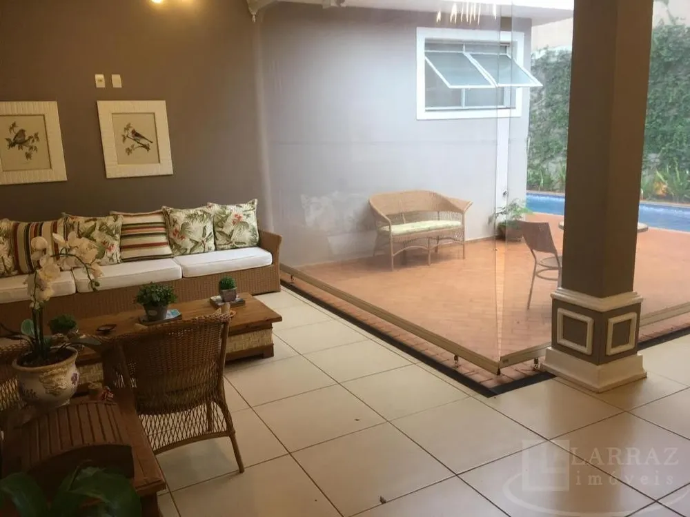 Casa, 4 quartos, 472 m² - Foto 1
