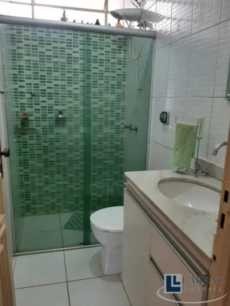 Casa, 4 quartos, 177 m² - Foto 1