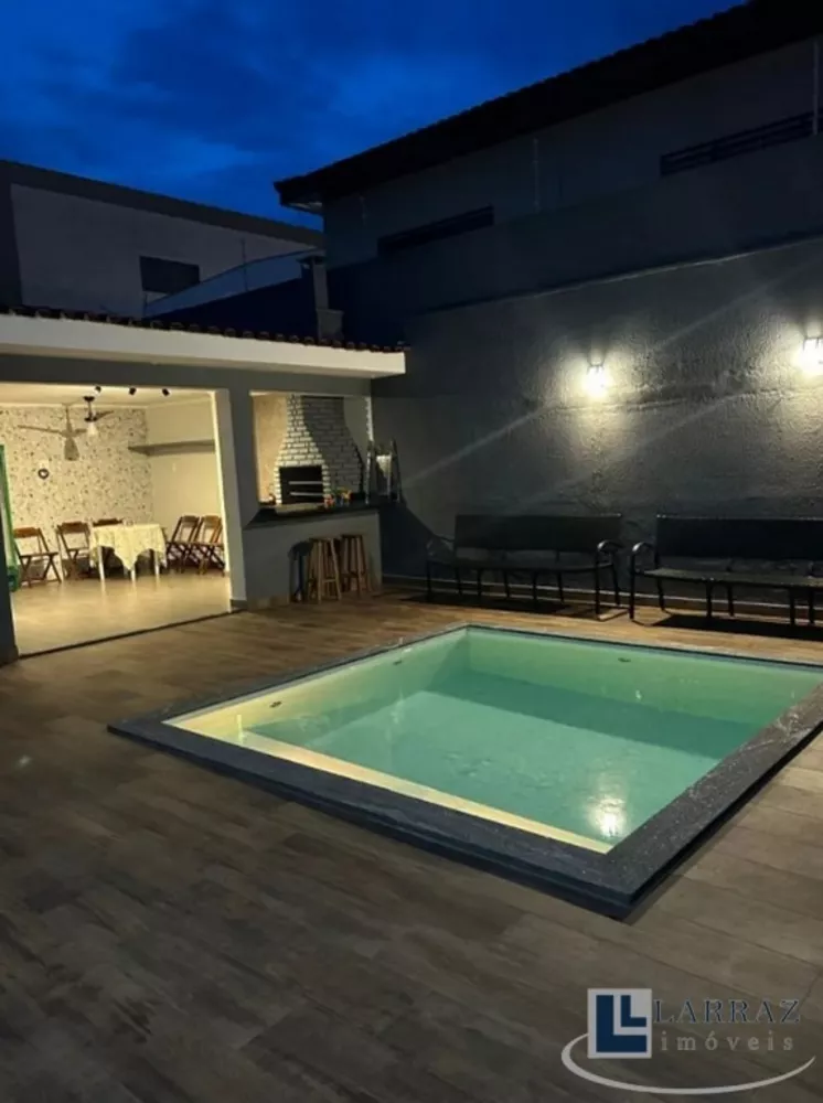 Casa, 5 quartos, 273 m² - Foto 3