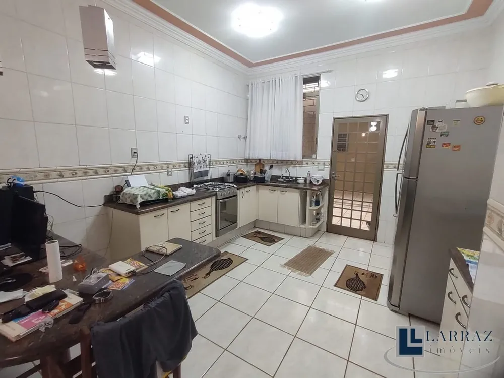 Casa, 3 quartos, 255 m² - Foto 4