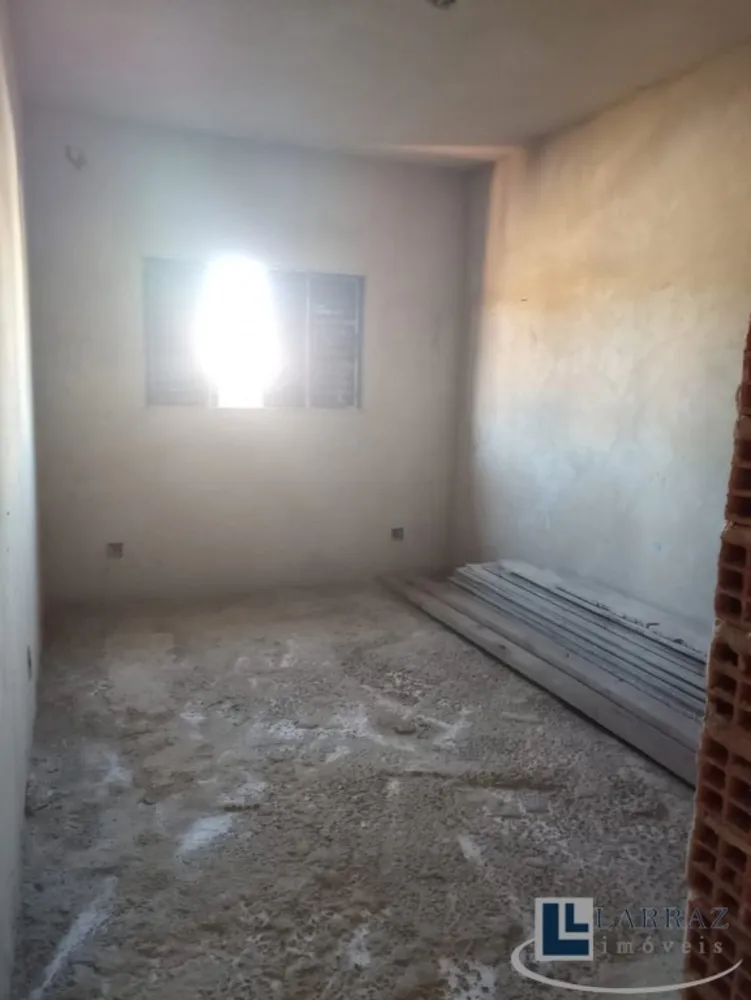 Casa, 3 quartos, 229 m² - Foto 2