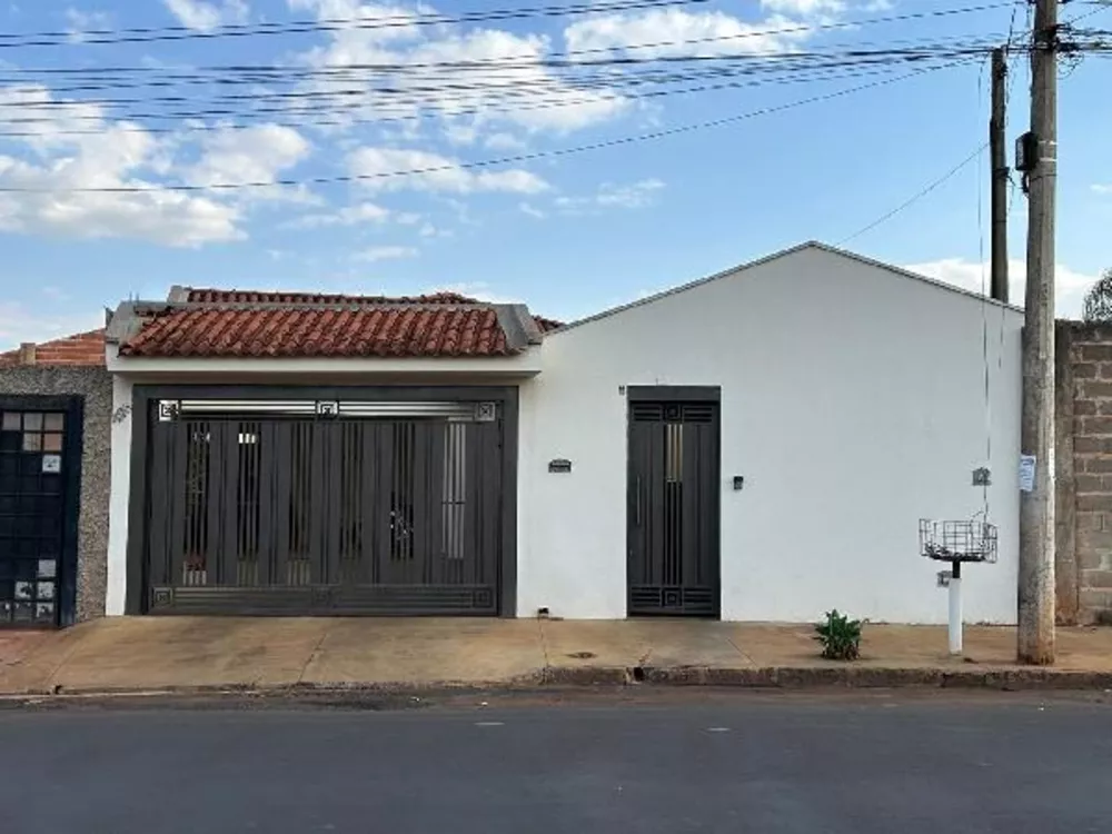 Casa, 3 quartos, 197 m² - Foto 1