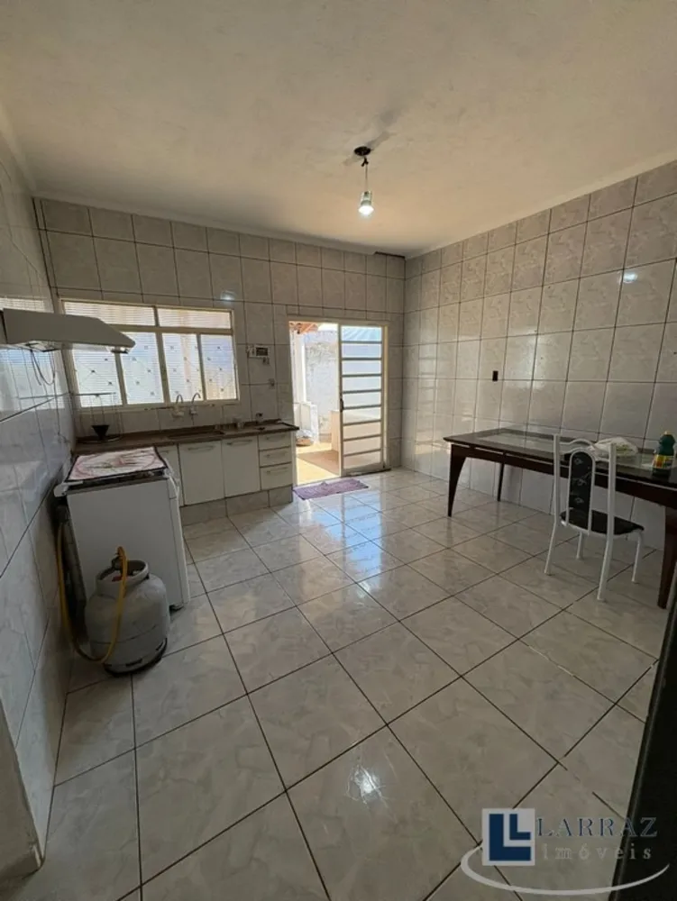 Casa, 7 quartos, 236 m² - Foto 3