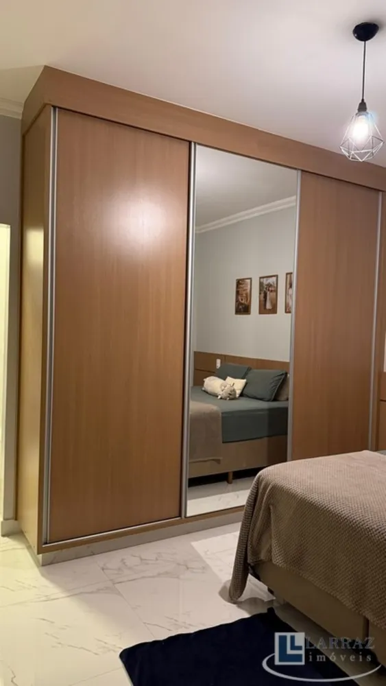 Casa, 3 quartos, 262 m² - Foto 2