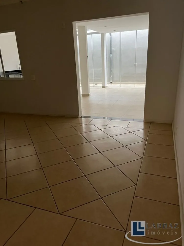 Casa, 4 quartos, 161 m² - Foto 3