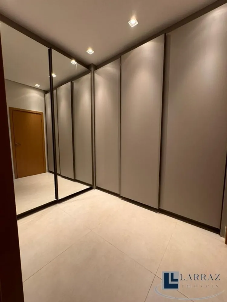 Casa, 3 quartos, 267 m² - Foto 1