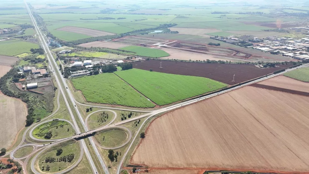 Loteamento e Condomínio, 600 m² - Foto 2