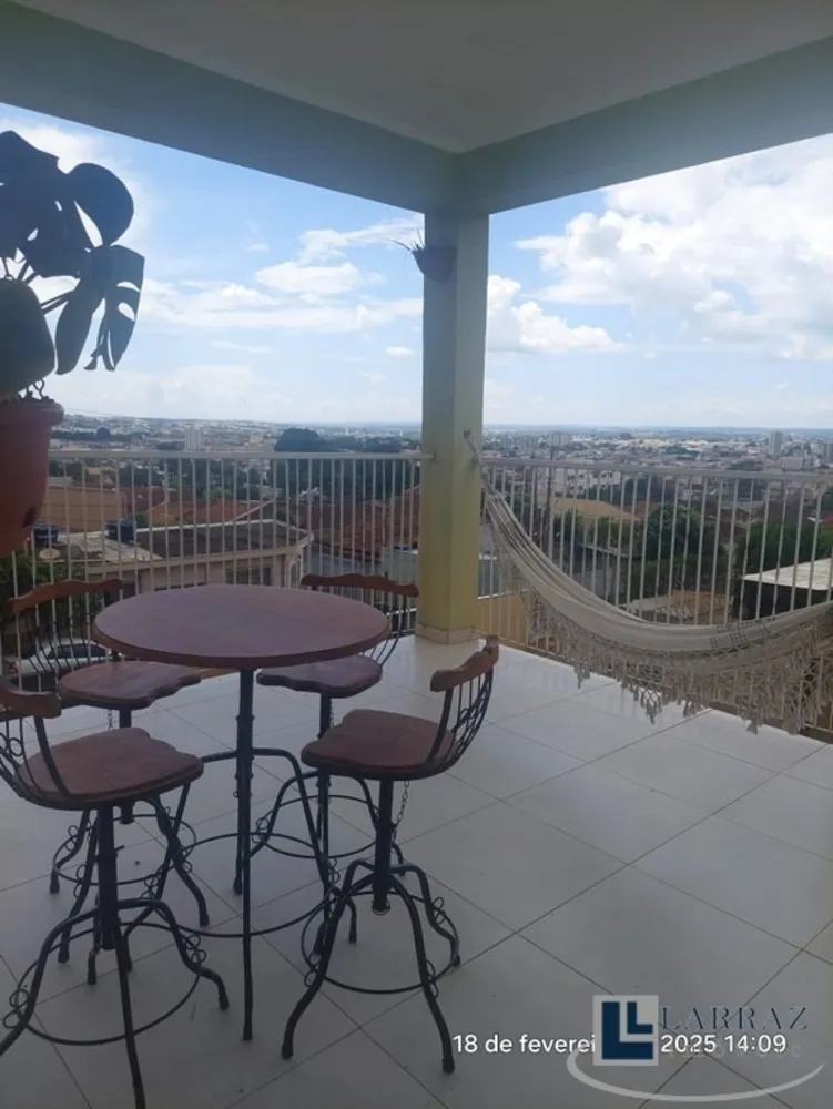 Casa, 3 quartos, 301 m² - Foto 4