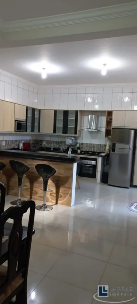 Casa, 3 quartos, 242 m² - Foto 6