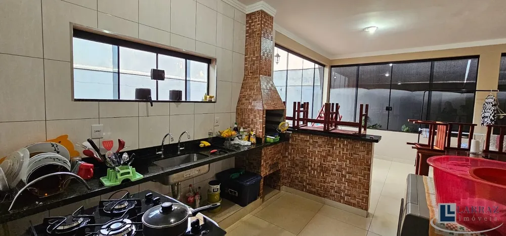 Casa, 3 quartos, 226 m² - Foto 3