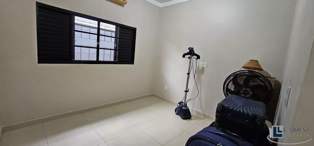 Casa, 3 quartos, 226 m² - Foto 4