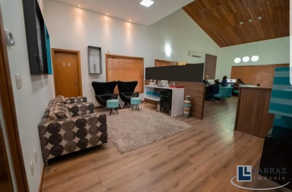 Casa, 3 quartos, 352 m² - Foto 1