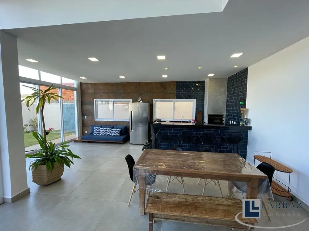 Casa, 3 quartos, 303 m² - Foto 1