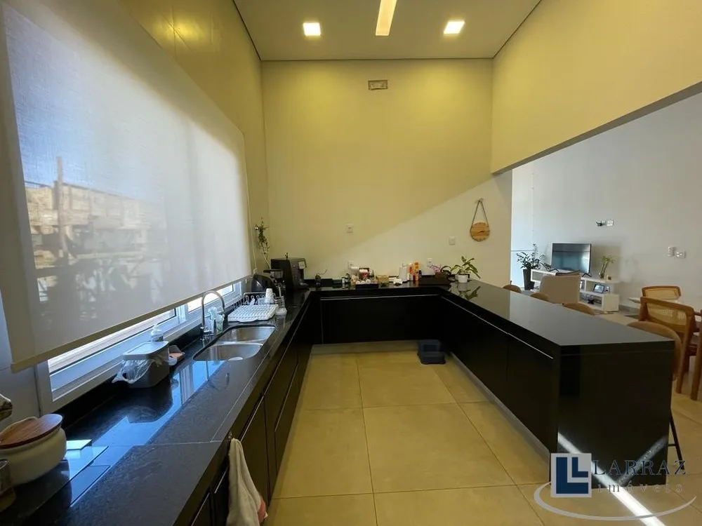 Casa, 3 quartos, 303 m² - Foto 4