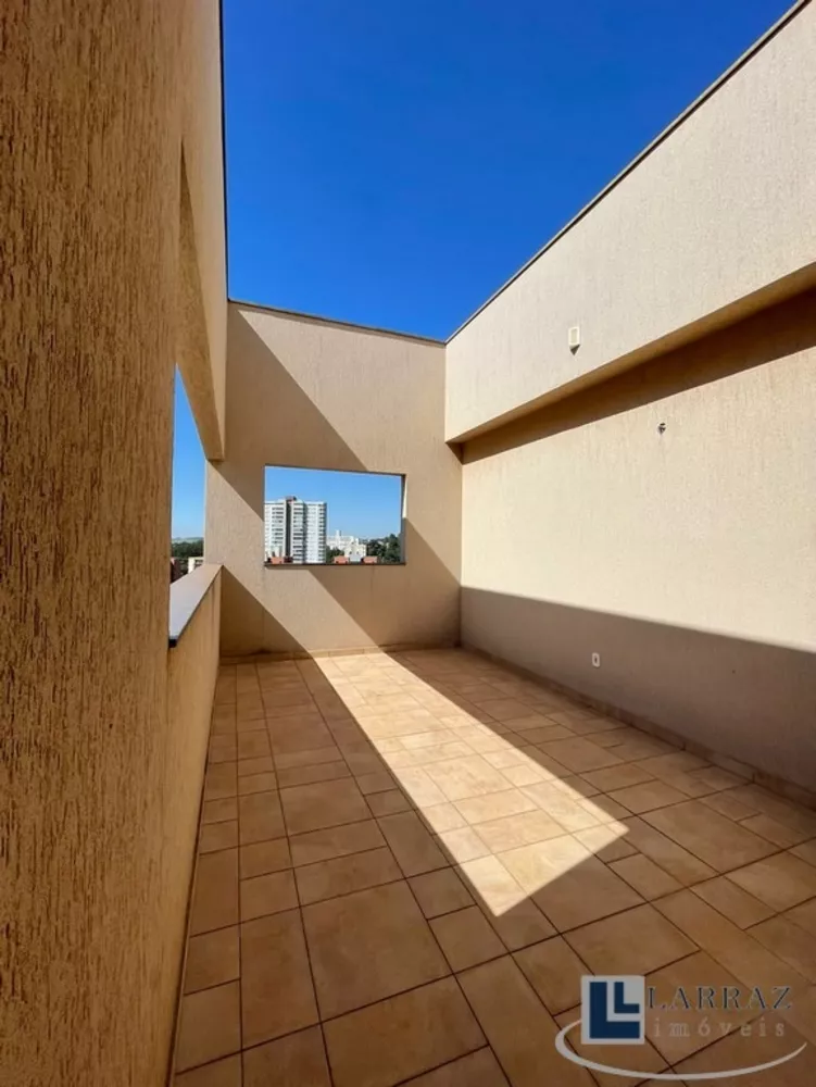 Cobertura, 4 quartos, 221 m² - Foto 1