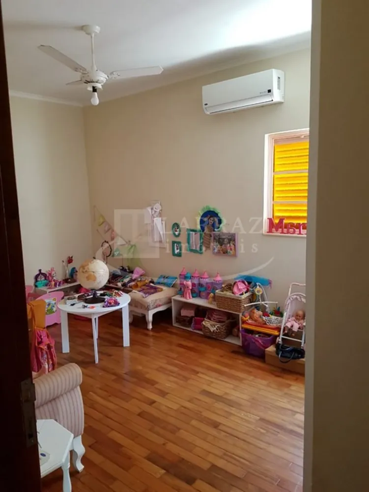 Casa, 3 quartos, 210 m² - Foto 1