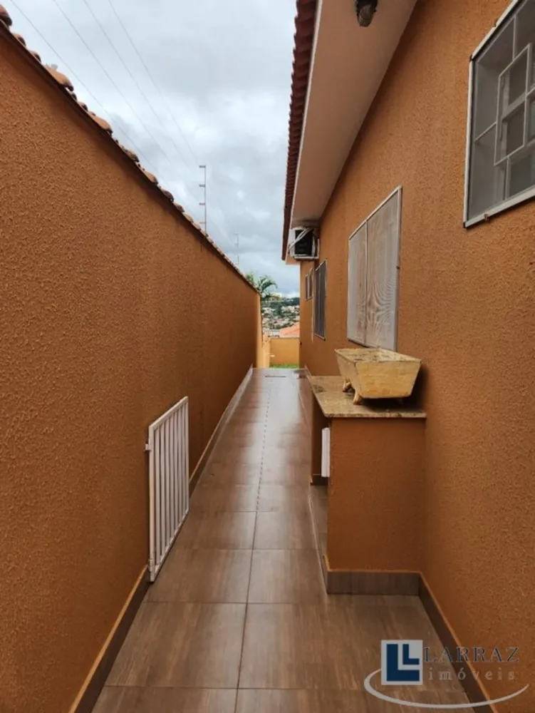 Casa, 4 quartos, 225 m² - Foto 9