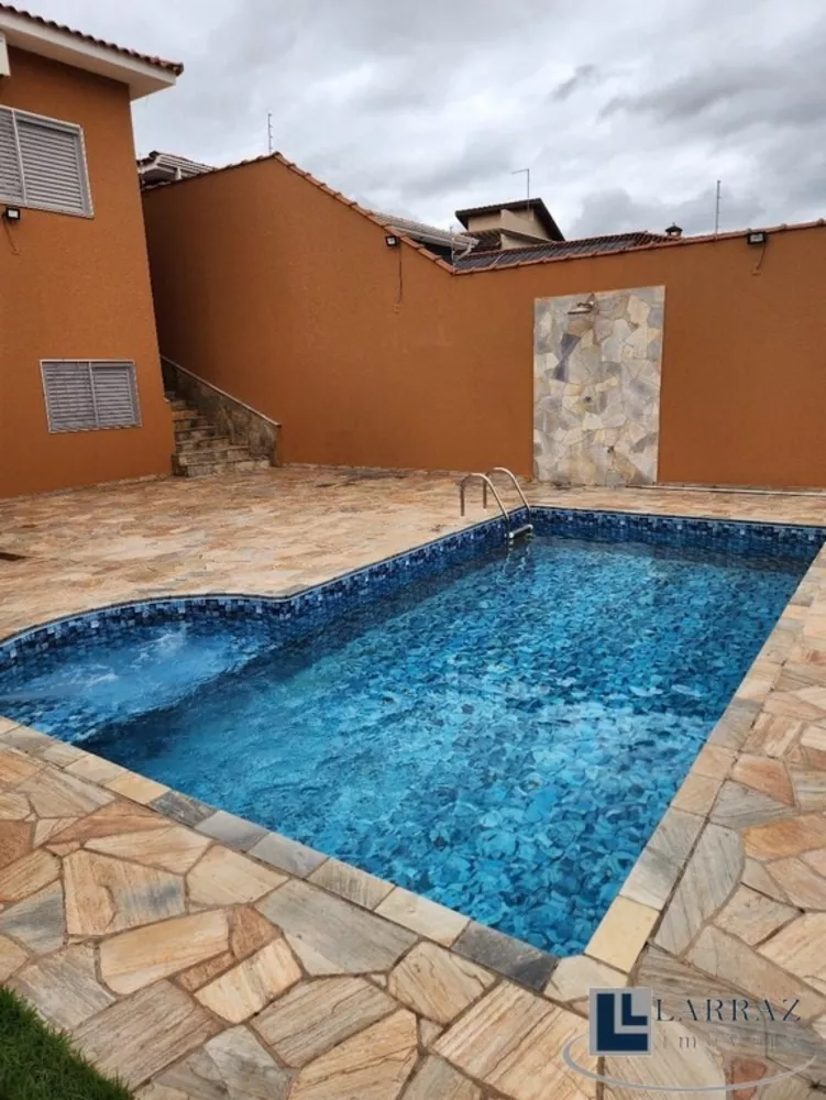 Casa, 4 quartos, 225 m² - Foto 2
