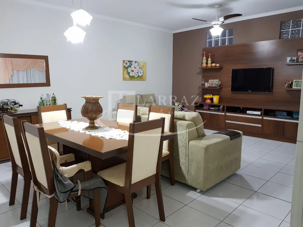 Casa, 4 quartos, 170 m² - Foto 1