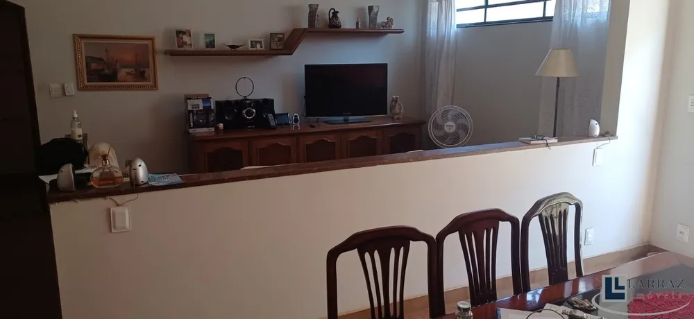 Casa, 3 quartos, 220 m² - Foto 4