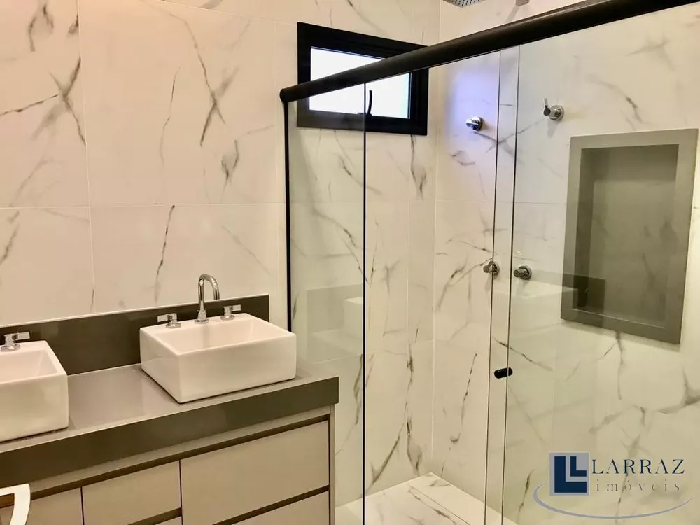 Casa, 3 quartos, 211 m² - Foto 3