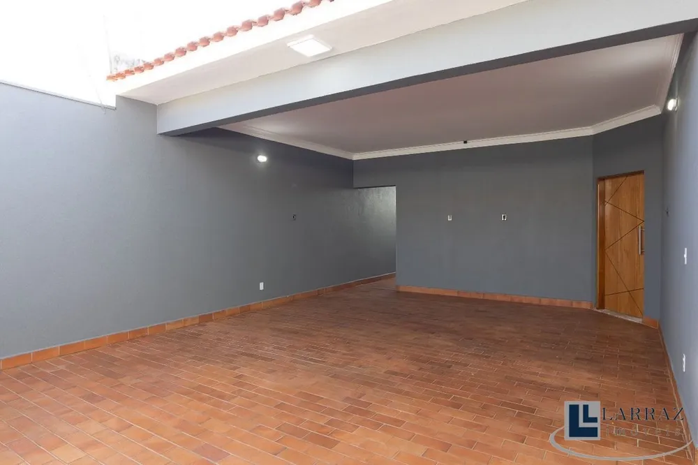 Casa, 3 quartos, 195 m² - Foto 2