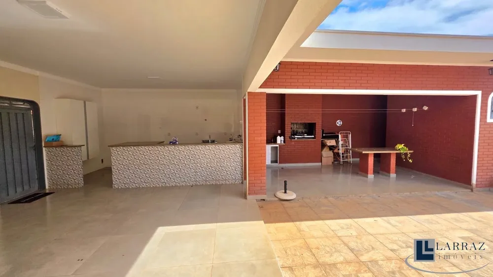 Casa, 3 quartos, 320 m² - Foto 2