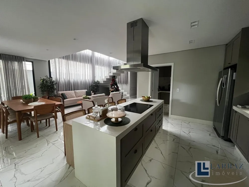 Casa, 3 quartos, 300 m² - Foto 13
