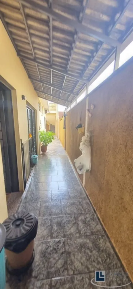Casa, 3 quartos, 206 m² - Foto 2