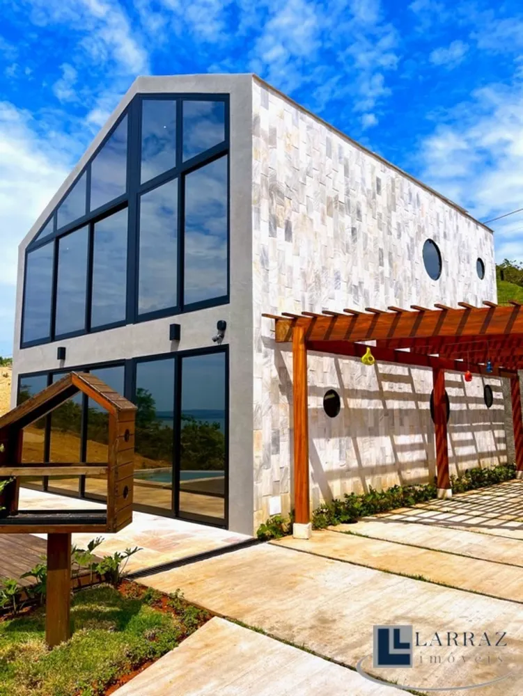 Casa, 3 quartos, 248 m² - Foto 1