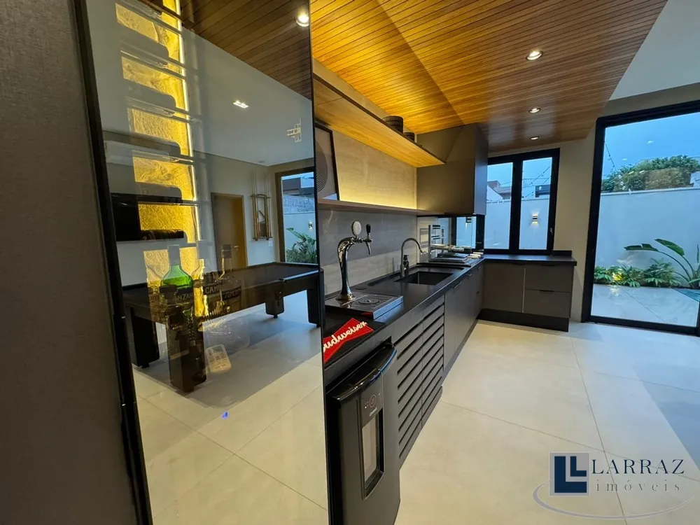 Casa, 3 quartos, 220 m² - Foto 1