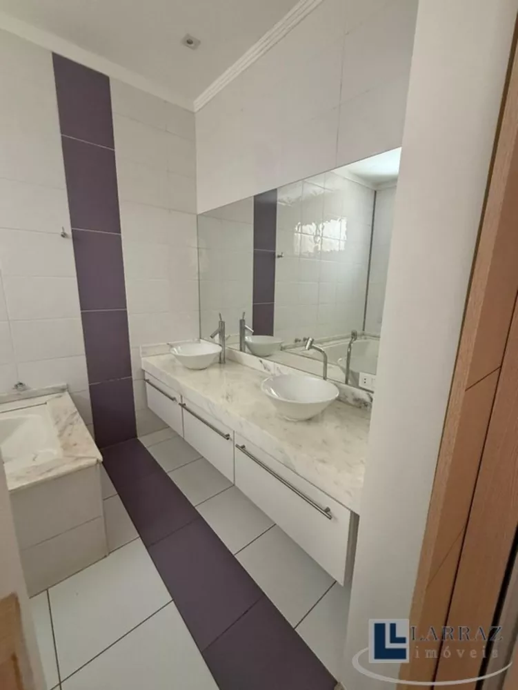 Casa, 4 quartos, 300 m² - Foto 1