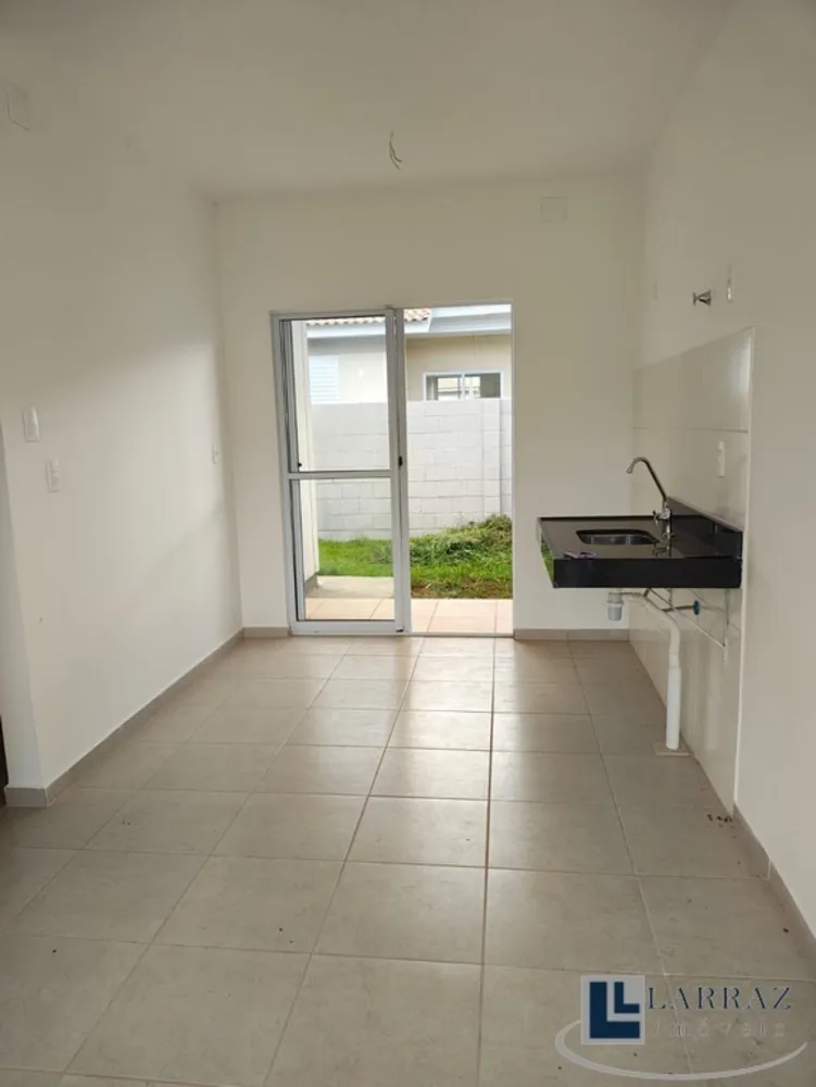 Casa, 2 quartos, 48 m² - Foto 1