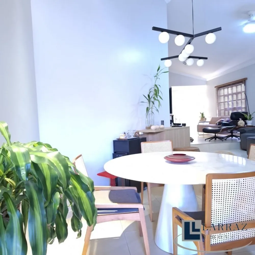 Casa, 3 quartos, 325 m² - Foto 1