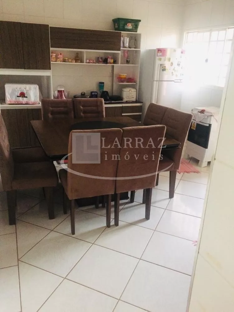 Casa, 3 quartos, 200 m² - Foto 1