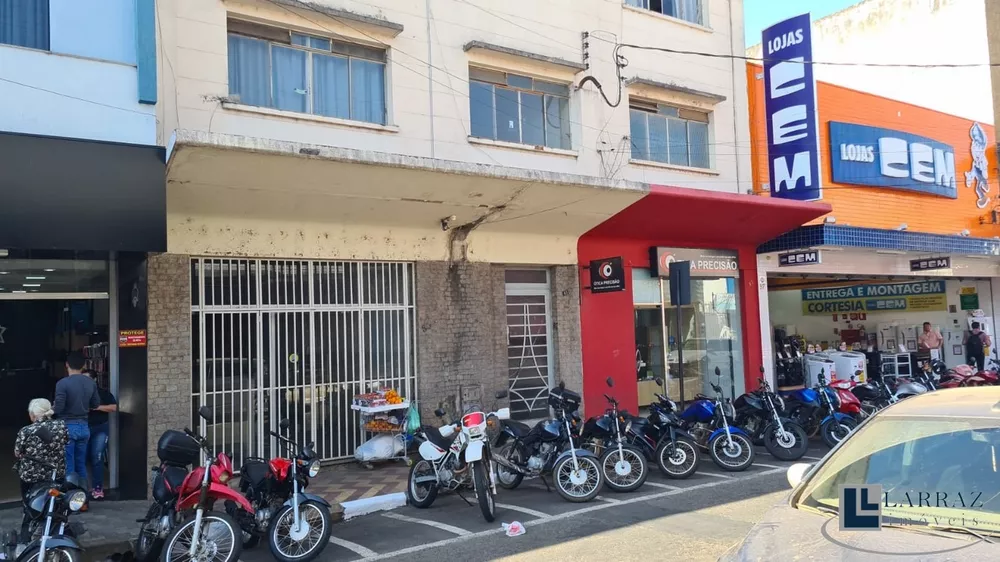 Loja-Salão, 1175 m² - Foto 1