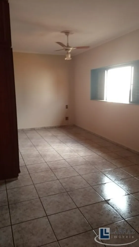 Casa, 3 quartos, 197 m² - Foto 2